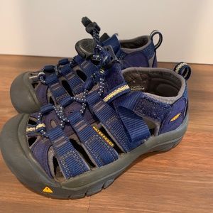 Keen toddler sandals. Size 9